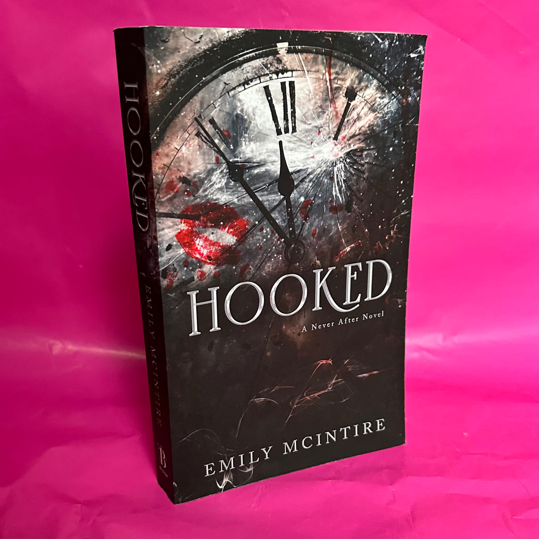 Hooked - Emily McIntire