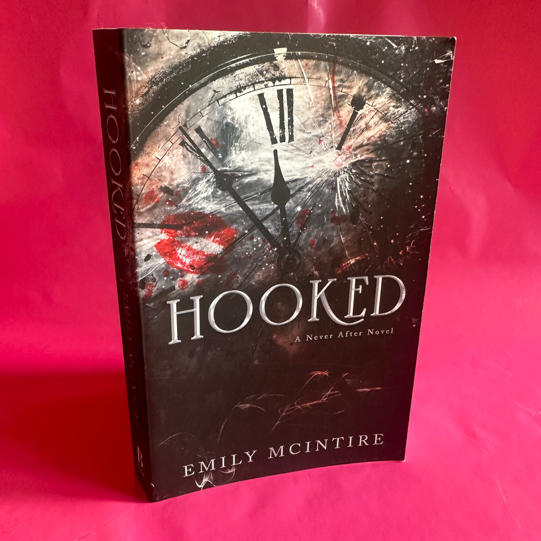 Hooked - Emily McIntire