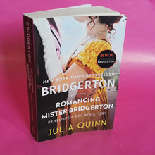 Load image into Gallery viewer, Romancing Mister Bridgerton (Bridgerton Series) - Julia Quinn
