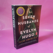 Load image into Gallery viewer, The Seven Husbands of Evelyn Hugo - Taylor Jenkins Reid
